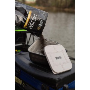 Pojemnik Box z sitkiem do pelletu 1,9L Feeder Bait